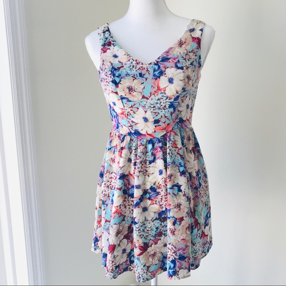 Love Culture Dresses & Skirts - Love Culture Floral Dress